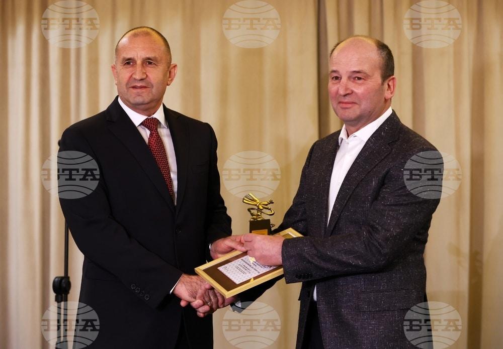 Златна мартеница – за Винарско имение Драгомир –  награда на Сдружение „ Произведено в България“